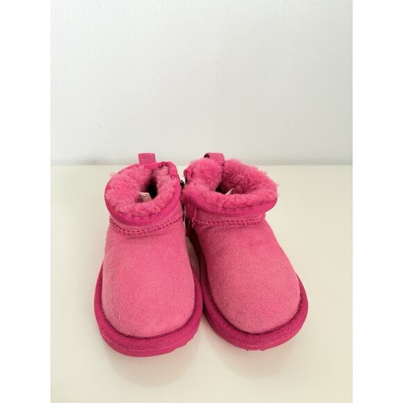 UGG Kid’s/Toddler Ultra Mini Berry Pink Classic Suede Boots 1130750T Size 9 - Picture 6 of 10
